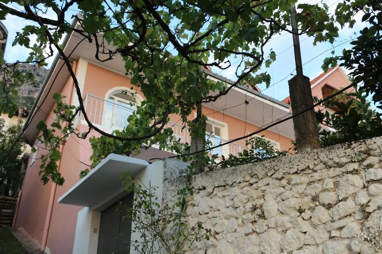 Villa Duka Krujë 0*,
